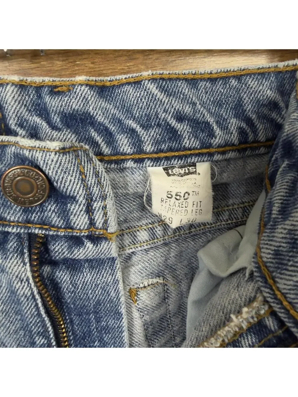 Vintage Levis 550 Relaxed Fit Tapered Jeans 29x30 Made in USA Distressed